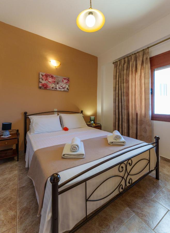 Hara'S Apartments Kastri  Экстерьер фото